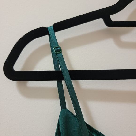 Lulus NWT Living it‎ Luxe Taupe Velvet Tulip Mini Dress Emerald Green Size L - Picture 8 of 13